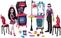Photos - Doll Monster High Monster Family Vampire Kitchen FCV75 