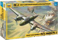 Model Building Kit Zvezda Soviet Dive Bomber Petlyakov Pe-2 (1:48) 