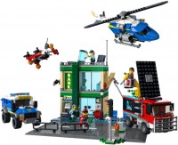 Photos - Construction Toy Lego Police Chase at the Bank 60317 