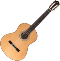 Acoustic Guitar Admira A10 