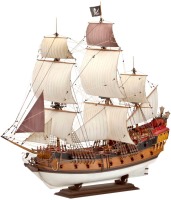 Model Building Kit Revell Pirate Ship (1:72) 