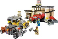 Photos - Construction Toy Lego Custom Car Garage 10200 