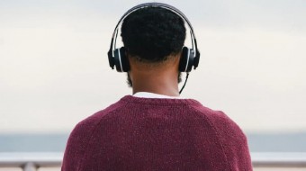The best over-ear closed headphones with a combined connection