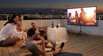 Mobile cinema: TOP-5 portable projectors with a built-in battery