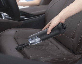 Neat interior view of the car: five good car vacuum cleaners